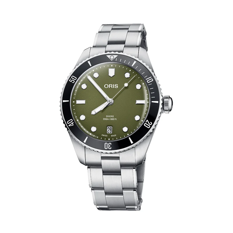 Divers Date 39mm - Green on Bracelet