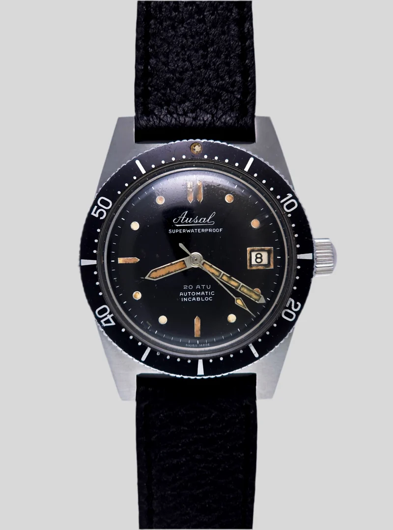 Ausal 666 feet skin diver