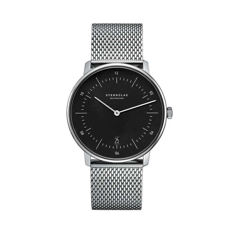Naos Quartz 38mm - Black on Bracelet