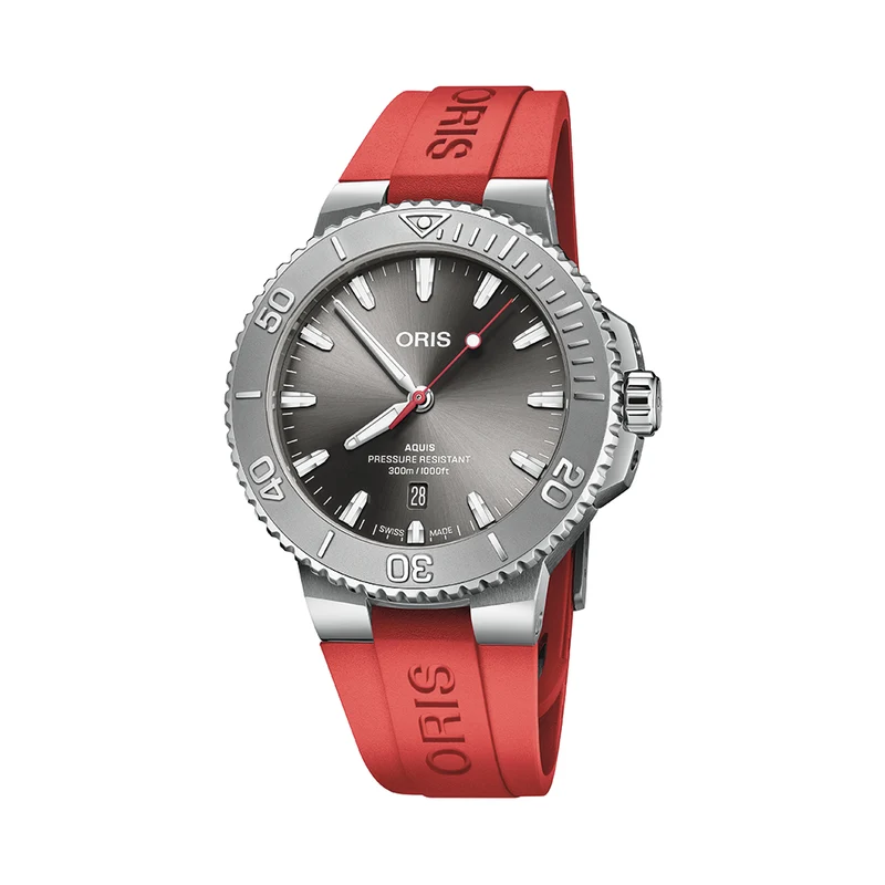 Aquis Date Relief 43.5mm - Silver on Rubber Strap