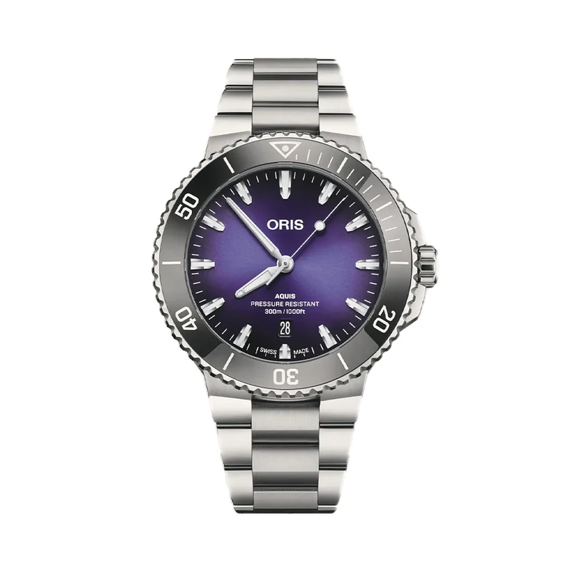 Aquis Date Tungsten Bezel "Berries" Edition 43.5mm - Purple on Bracelet