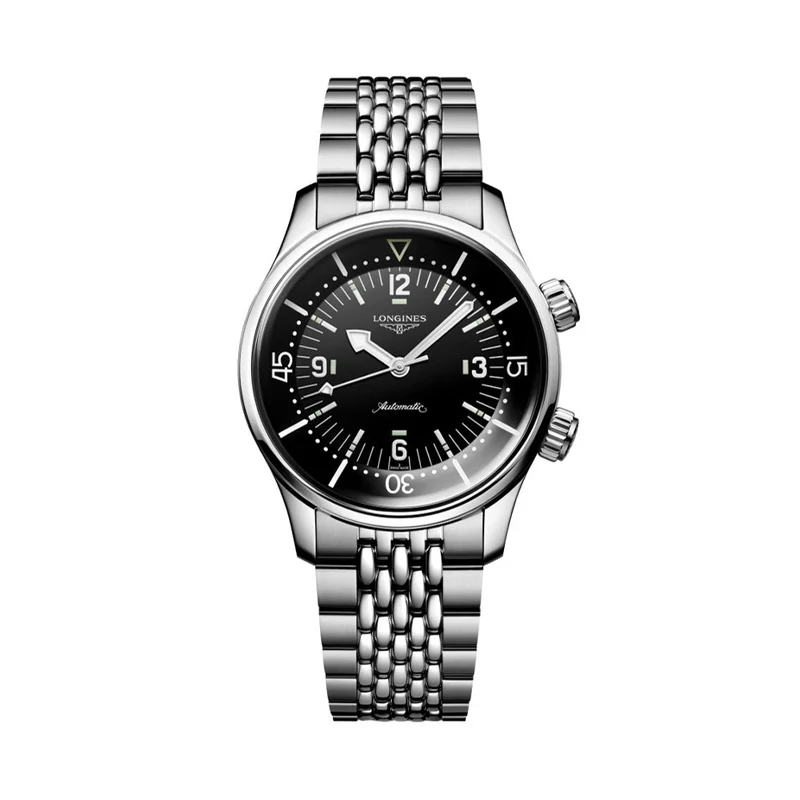 Legend Diver 39mm - Black on Bracelet