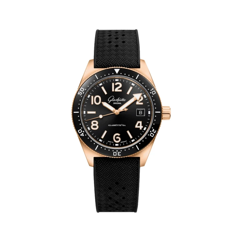 SeaQ Red Gold 39.5mm - Galvanized Black on Strap