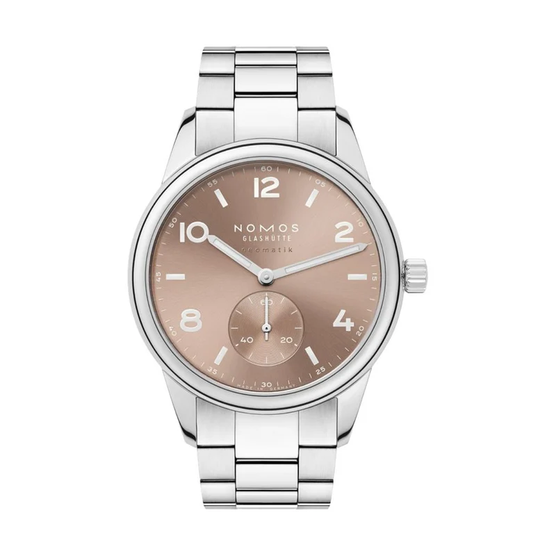 Club Sport Neomatik Ember 39mm - Beige on Bracelet