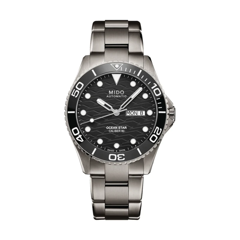 Ocean Star 200C Titanium 42.5mm - Black on Bracelet