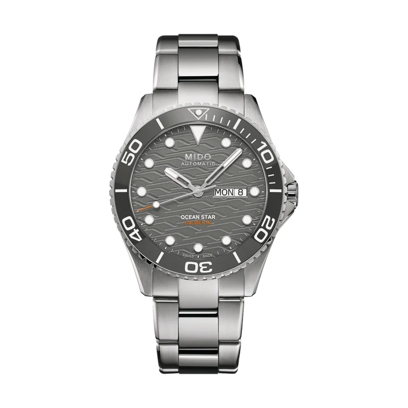 Ocean Star 200C 42.5mm - Grey on Bracelet