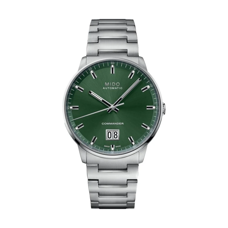 Commander Big Date 42mm - Green on Bracelet