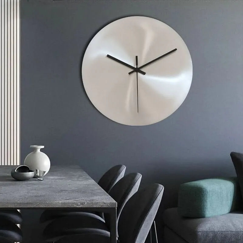 Orologio da Parete Minutra in Acciaio Inossidabile con Precisione Temporale e Design Senza Tempo